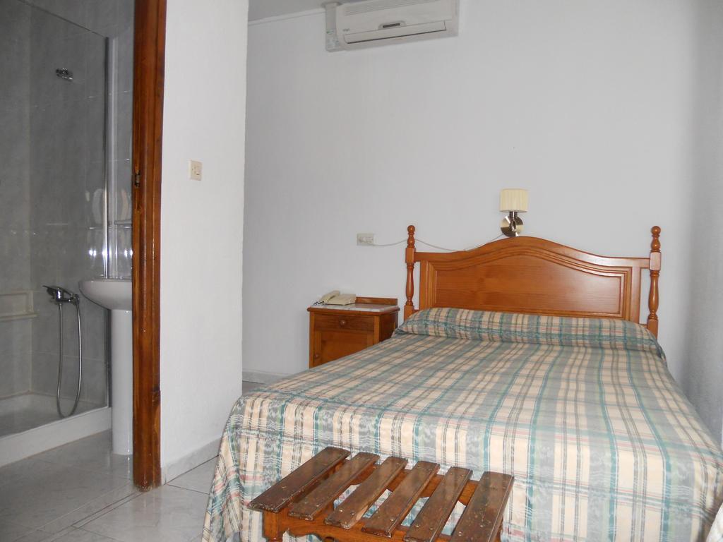 Hotel Paris Lanjaron Bagian luar foto